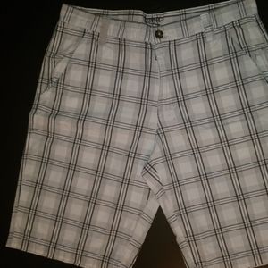 CLEARANCE! Kirra men's skater shorts